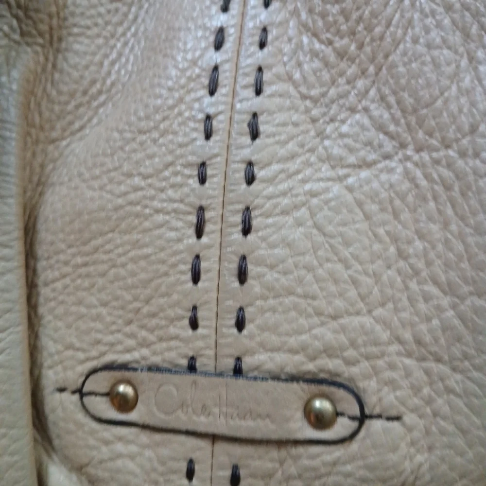 Women's COLE HAAN CREAM  Double Handles Pocketbook.